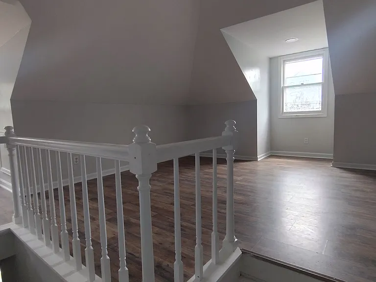 320 S East St — Photo 13