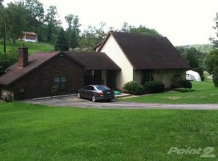 1 Pine Grove Ln, Huntington, WV 25704