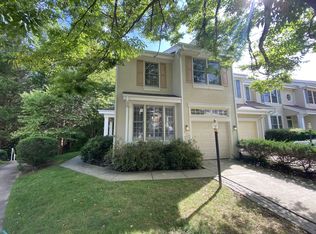 1354 Park Garden Ln, Reston, VA 20194