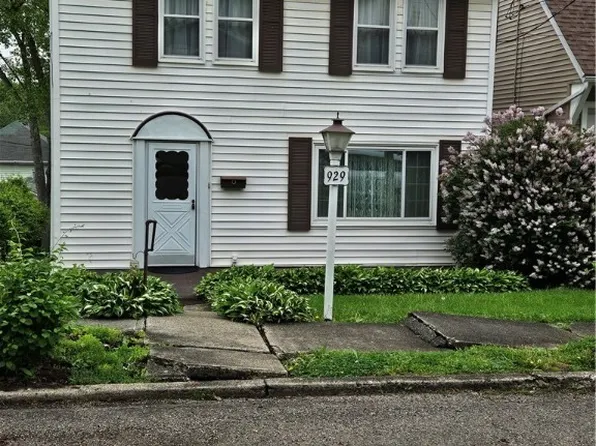 929 Montgomery St, East Liverpool, OH 43920