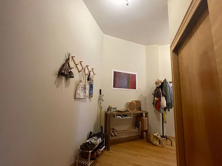 624 E Ogden Ave — Photo 11