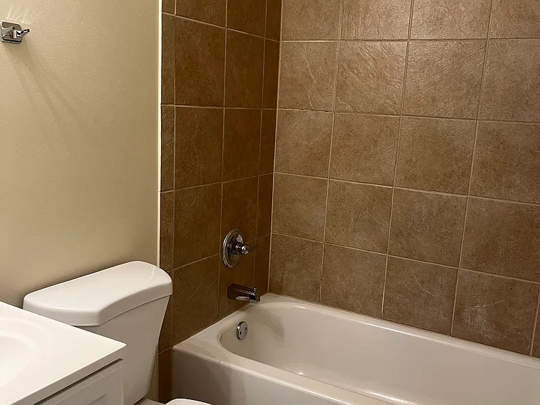 114 Neill Ave #B — Photo 8