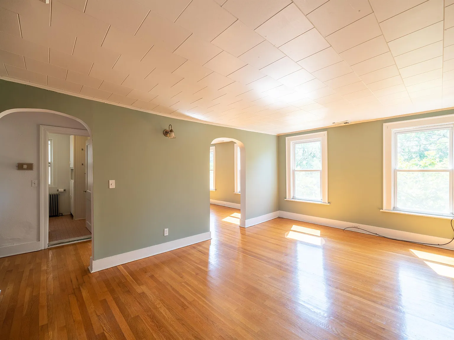 768 State St — Photo 3