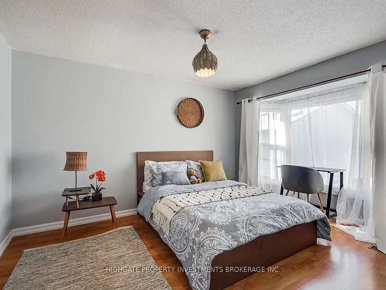913 Dyer Ct — Photo 14