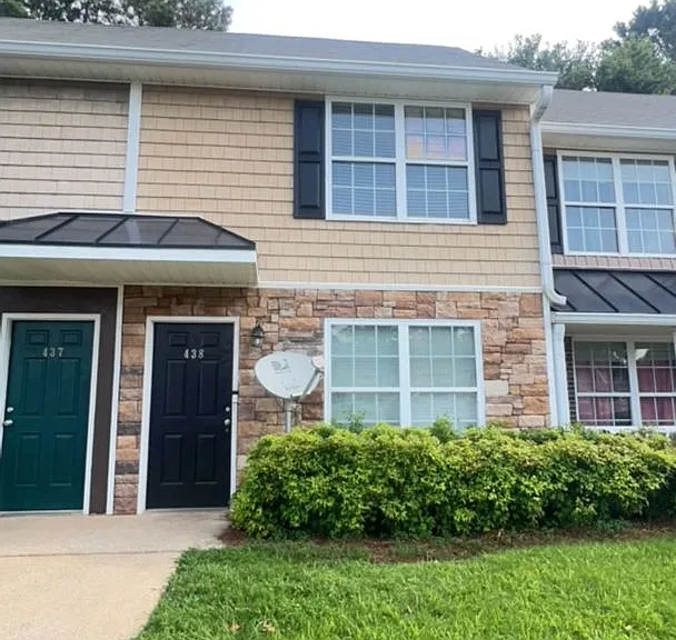 438 White Ingram Pkwy — Photo 1