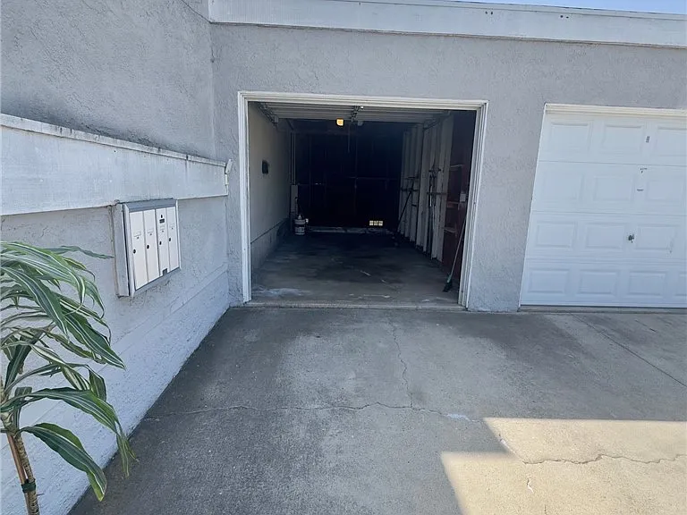 7892 Newman Ave — Photo 12