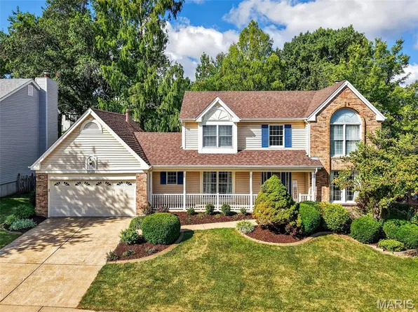 2113 Seven Oaks Dr, Saint Charles, MO 63303