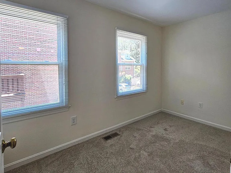 1119 N Stuart St #B — Photo 21