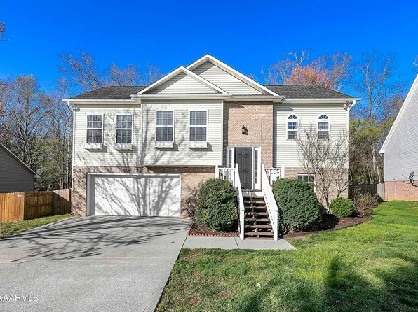 1813 Silver Cloud Ln, Knoxville, TN 37909