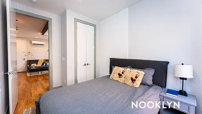 Rented by Nooklyn NYC LLC | media 43