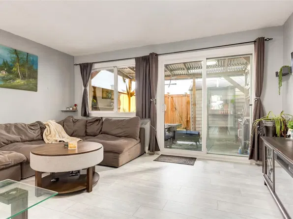 285 Harewood Rd #12, Nanaimo, BC V9R 2Z1