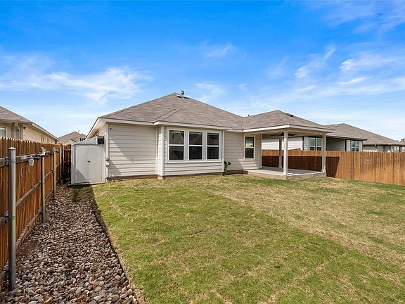 3rd image of 2620 Bantry Rd