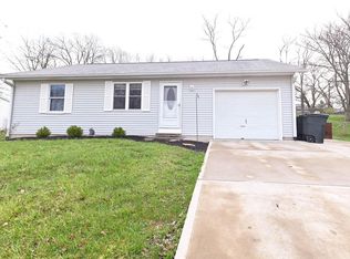 213 Sunset Dr, Aurora, IN 47001
