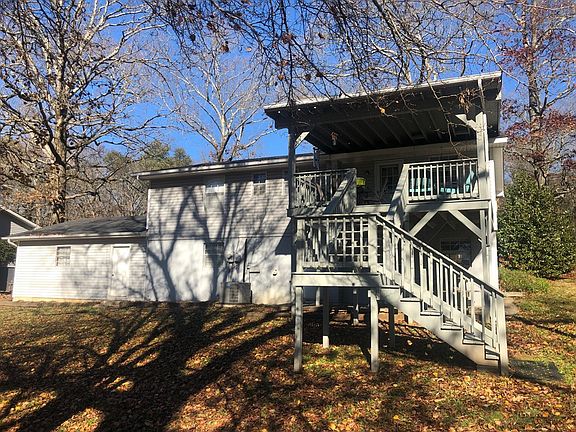 4th image of 218 Woodbine Dr