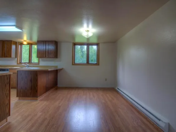 5501 E Mayflower Ln, Wasilla, AK