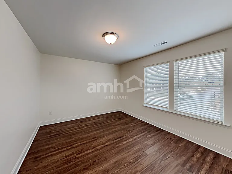 2121 Laurel Village Cir — Photo 21