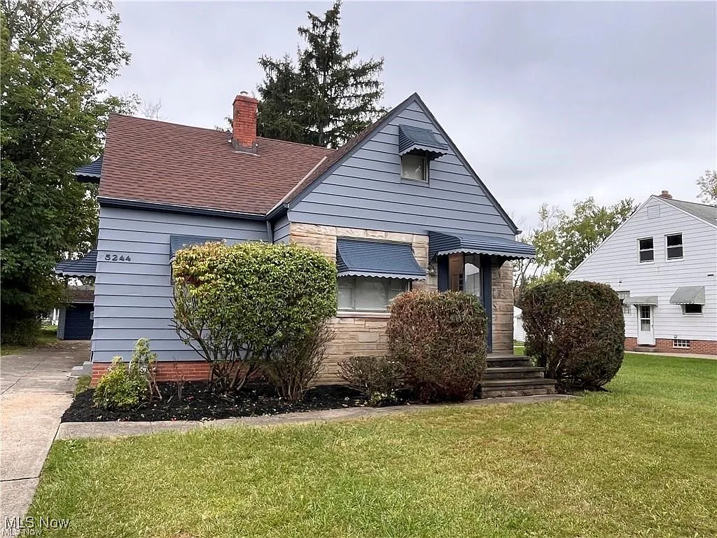 5244 Thomas St photo 1
