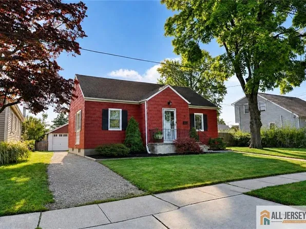 17 Fisher Ave, Middlesex, NJ 08846