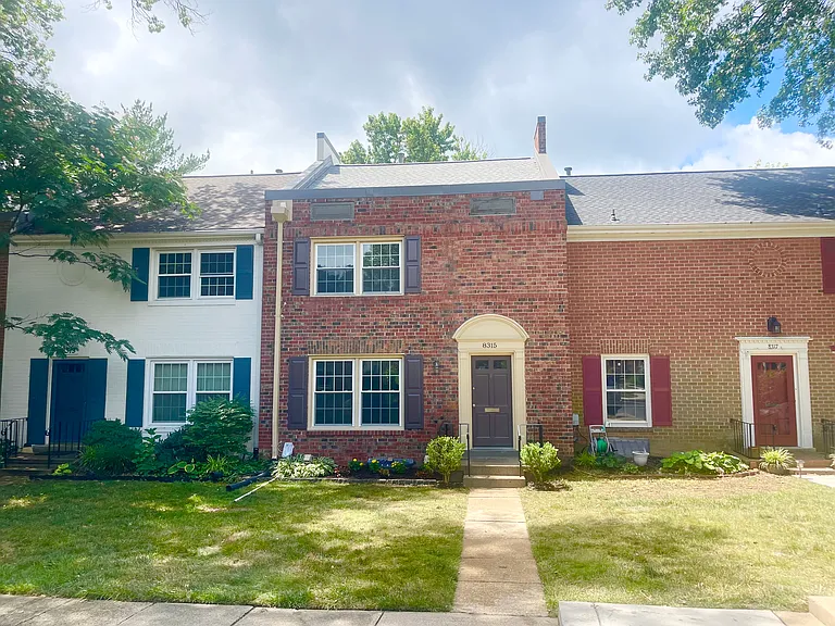8315 Garfield Ct — Photo 1