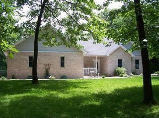 1151 Hazel Dell Rd, Greenville, IL 62246