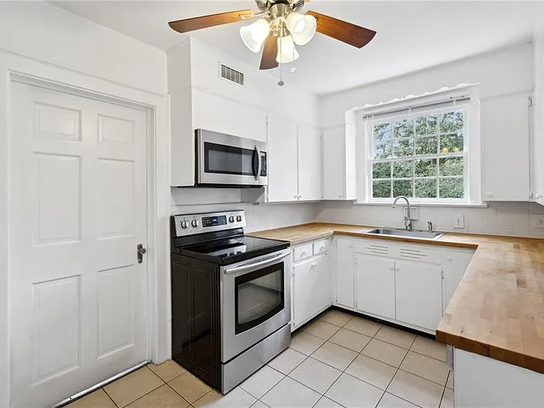 2878 N Hills Dr NE — Photo 18