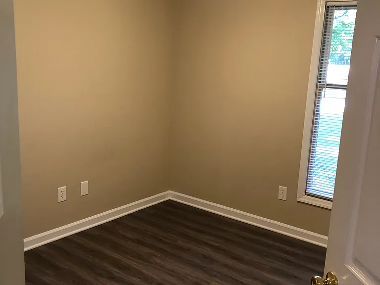 8904 Highbridge Dr — Photo 10