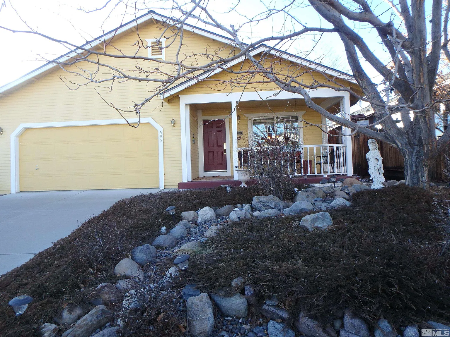 595 Blue Skies Dr photo 1