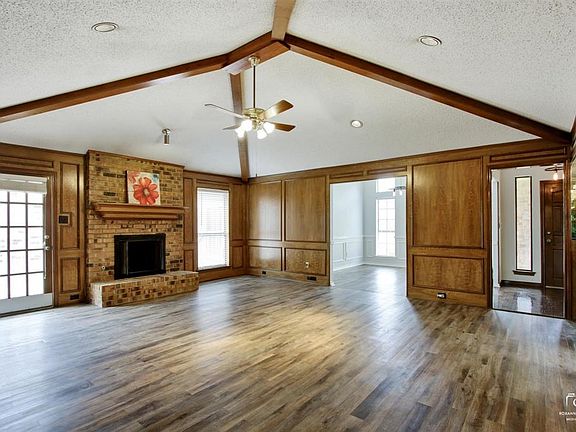 3rd image of 2208 Greenpark Dr