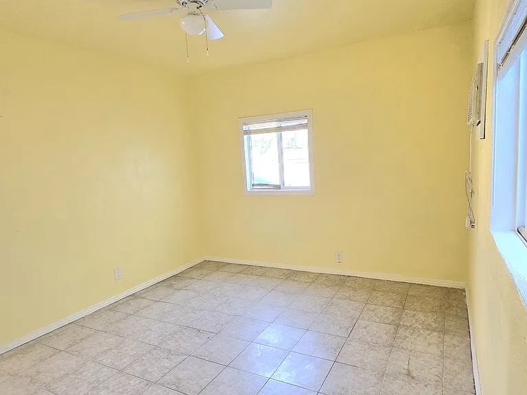 10683 San Fernando Rd — Photo 5