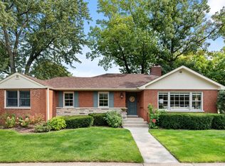 101 S Winston Rd, Lake Forest, IL 60045