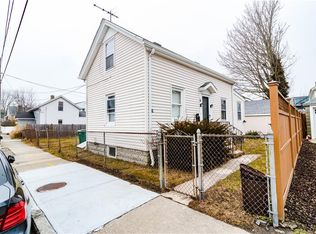 28 Connection St, Newport, RI 02840