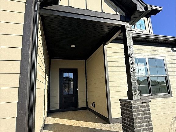 2nd image of 1036 Oskin Drive #203