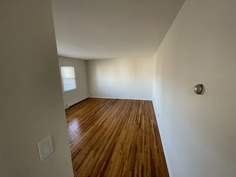 249 N Middletown Rd — Photo 23
