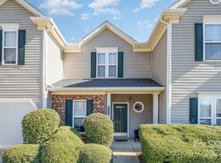 8721 Cinnabay Dr, Charlotte, NC 28216