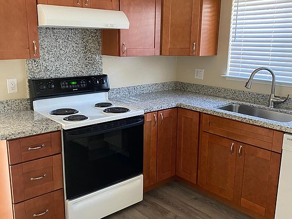 3rd image of 4132 Barrymore Dr