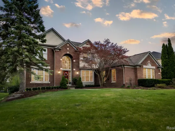 44421 White Pine Cir E, Northville, MI 48168
