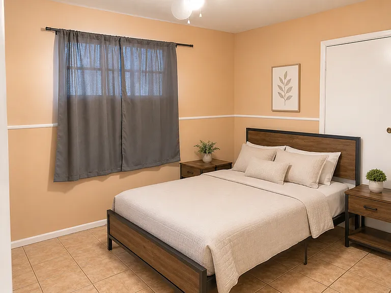 1425 E Hudson Dr — Photo 10