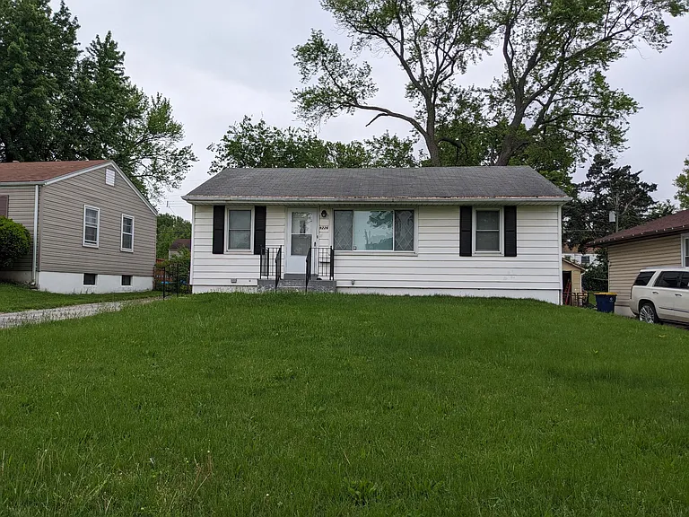9226 Guthrie Ave — Photo 1