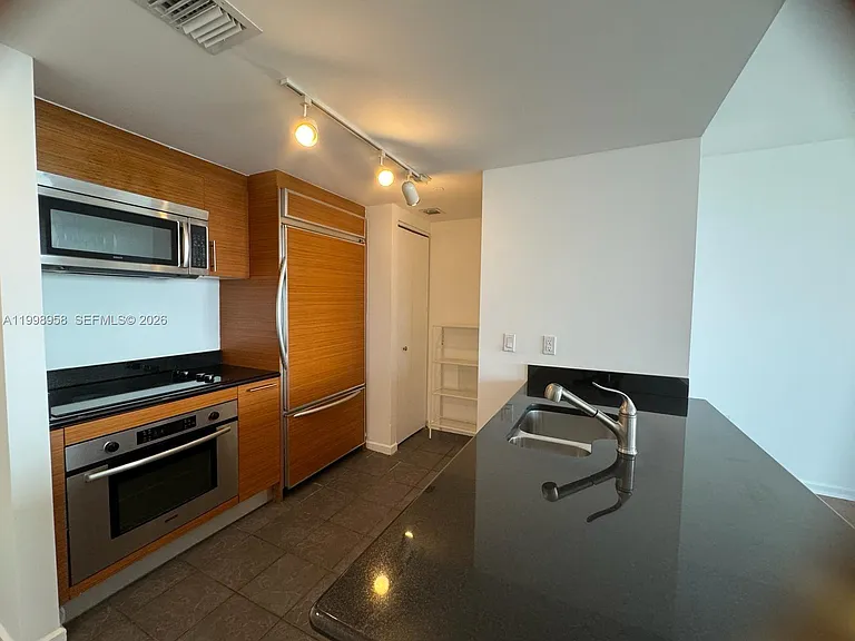 50 Biscayne Blvd #3807 — Photo 6