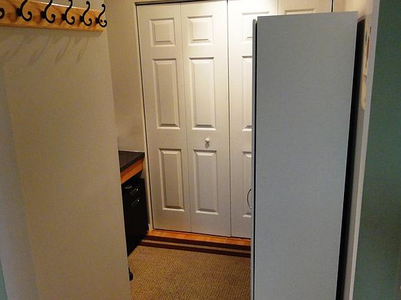 Computer nook and laundry