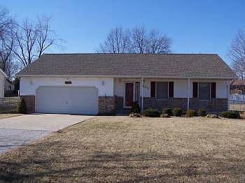 1st image of 563 Clover Dr