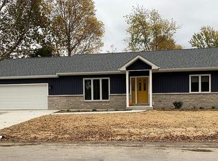 211 S Walnut St, Freeburg, IL 62243