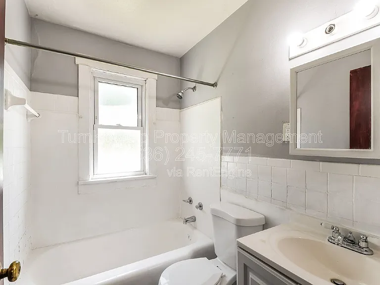 422 Plaza Ave — Photo 13