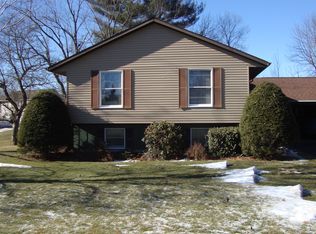 130 Collins Dr, Oneonta, NY 13820