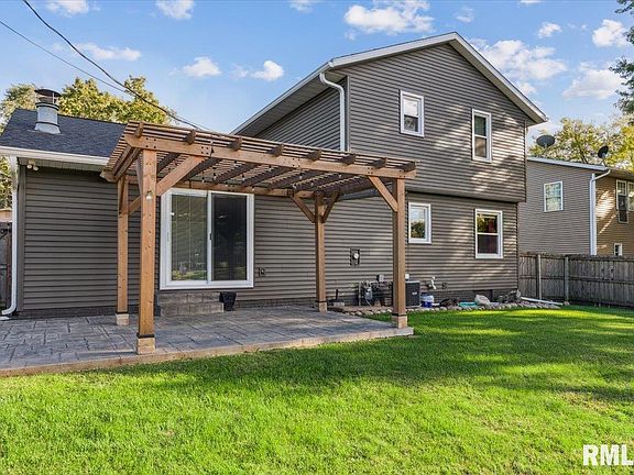 4th image of 1244 Meadow Lane Dr