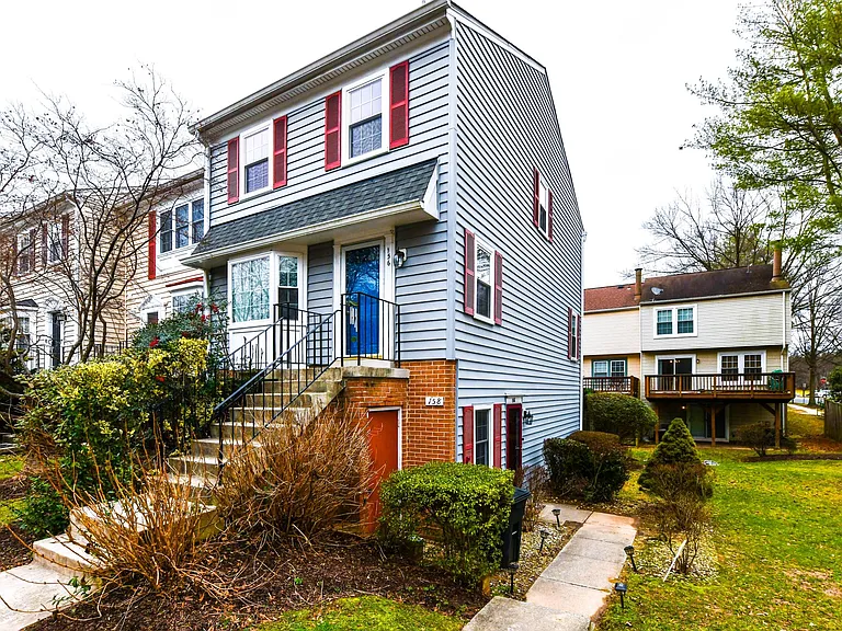 156 Barnsfield Ct — Photo 4