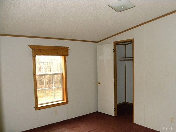 4th image of 451 Lucinda Dr