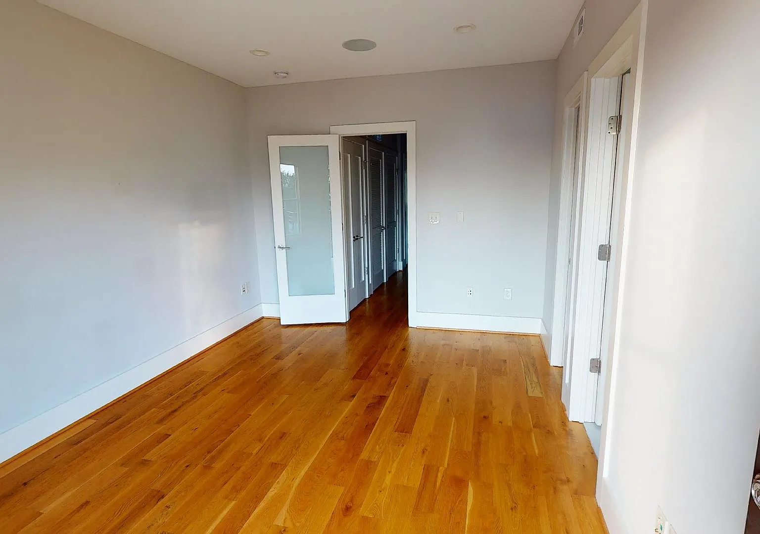 2 bed, 1076 sqft, $3,300 — Photo 4