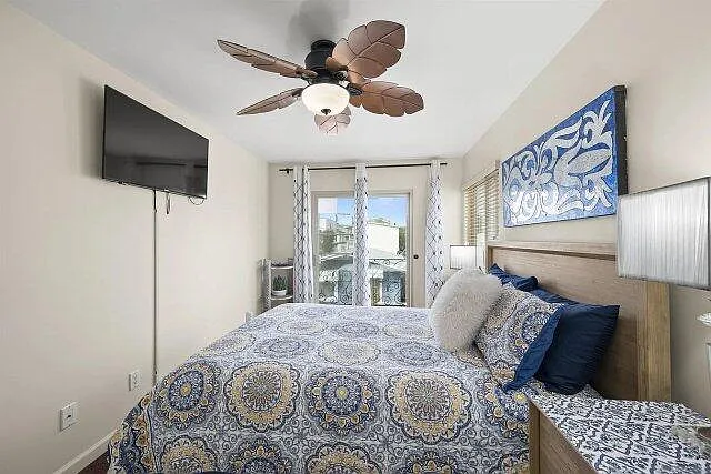 715 Toulon Ct — Photo 32