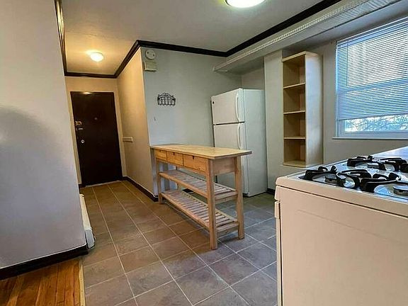 5th image of 25-01 45th St #1EE